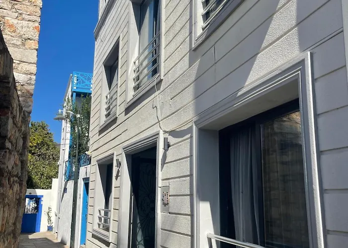 Bella Mila Suit Aparthotel